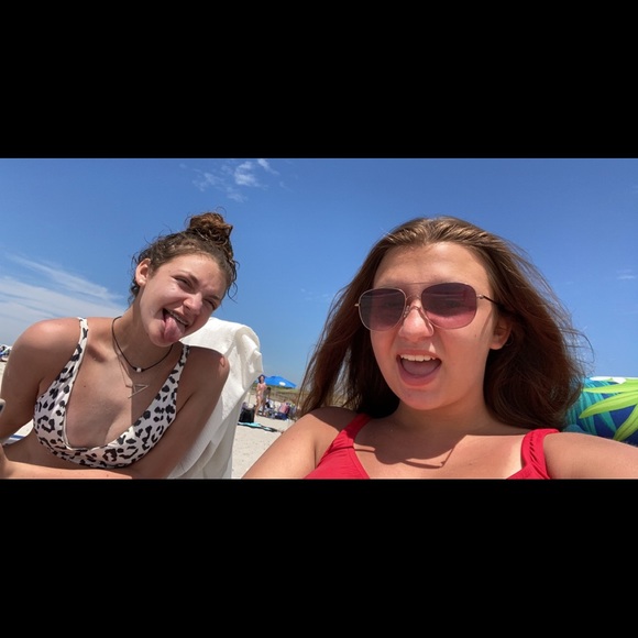 Meet your Posher, Olivia - Picture 1 of 1